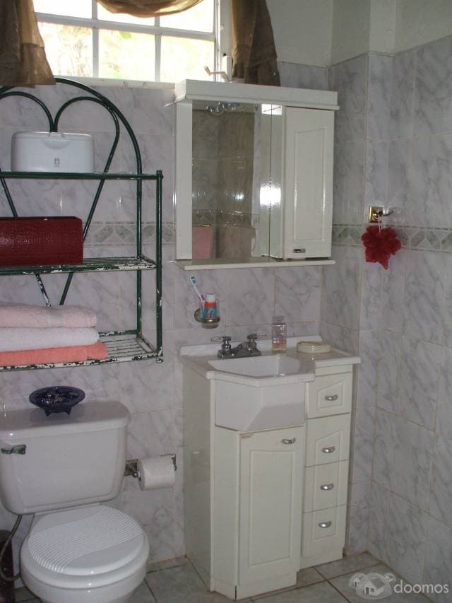 Gran terreno fertil que incluye 2 casas. — foto 3